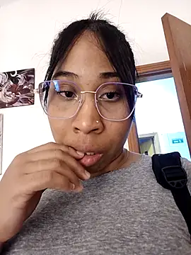 Snapshot of Elowen_Clark chatting on 02.20.26 Elowen Clark online show from 02.20.26