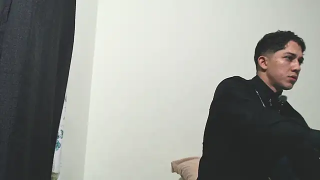 Penelope77 online show from 10.24.25