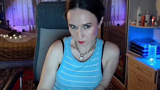 ClassyInna online show from 12.17.25