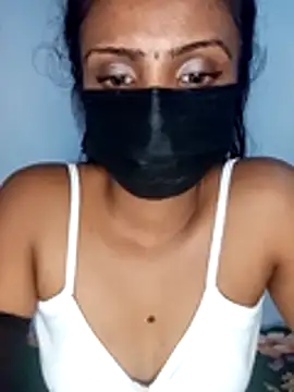 Snapshot of kissy_doll chatting on 10.15.25 kissy doll online show from 10.15.25