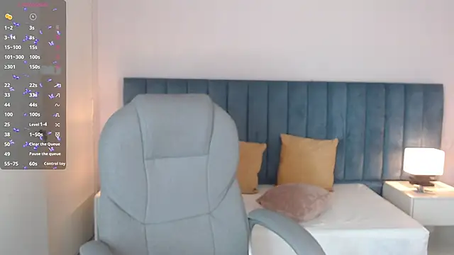 Snapshot of gemmalewis_ chatting on 10.22.25 gemmalewis online show from 10.22.25