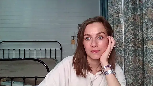 Niravyn  online show from 10.24.25