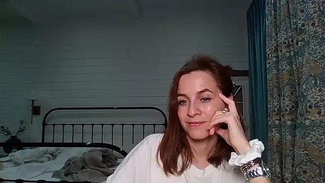 Niravyn  online show from 11.02.25