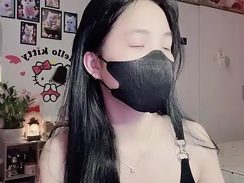 keelinnn19 online show from 11.26.25