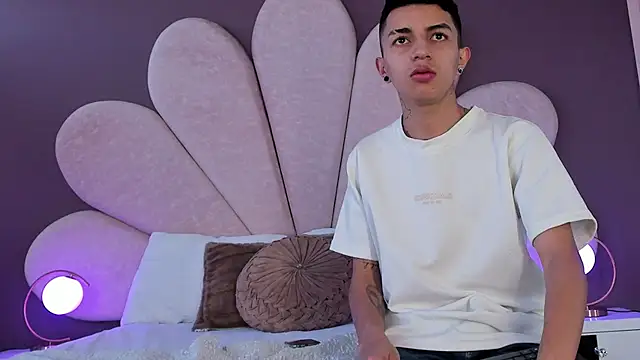 NickandAbby  online show from 12.02.25