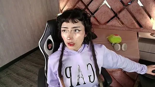 Babyyrasta666 online show from 11.30.25