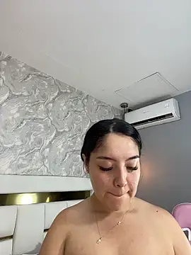 MiaFarkash online show from 02.13.26