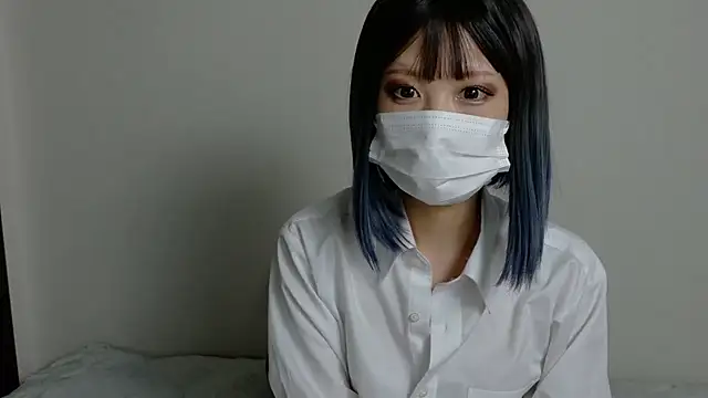 sarina at online show from 09.17.25