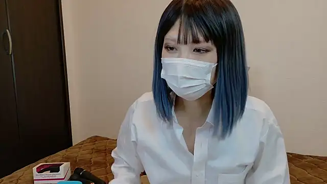 sarina at online show from 12.22.25