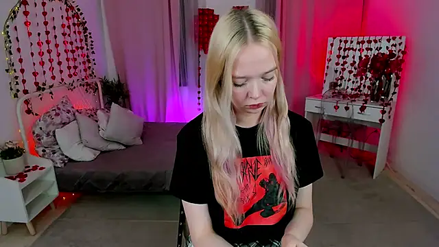 Snapshot of BellaMontgomery chatting on 02.10.26 BellaMontgomery online show from 02.10.26