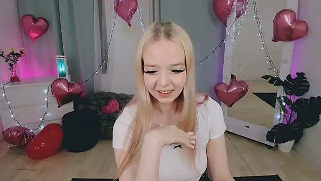 Snapshot of BellaMontgomery chatting on 02.25.26 BellaMontgomery online show from 02.25.26