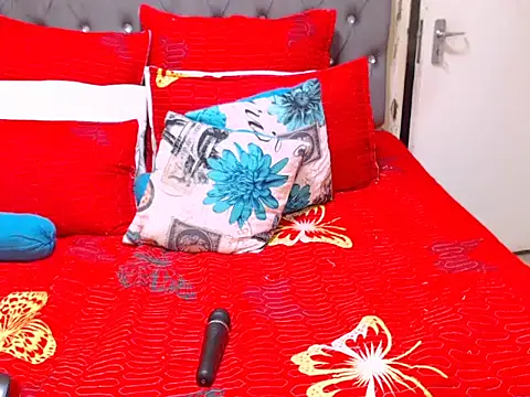 CouplesX96xx online show from 10.16.25