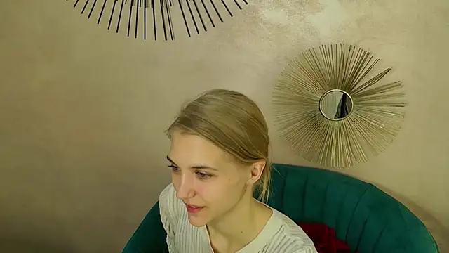 4example Chloe online show from 03.27.26