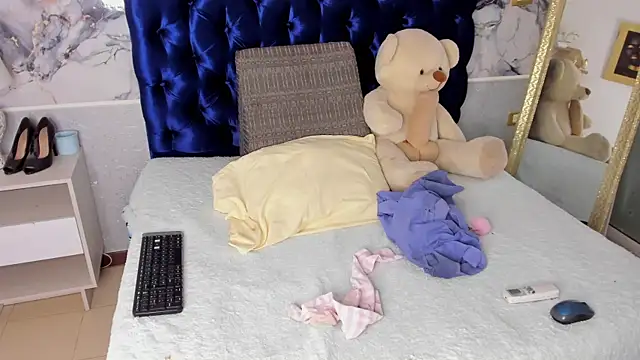 TANISHA HILL online show from 11.27.25