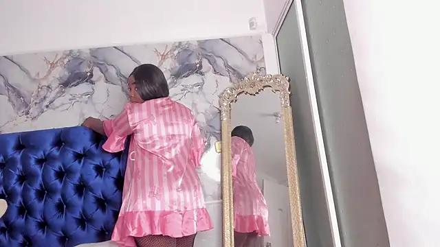 TANISHA HILL online show from 12.20.25