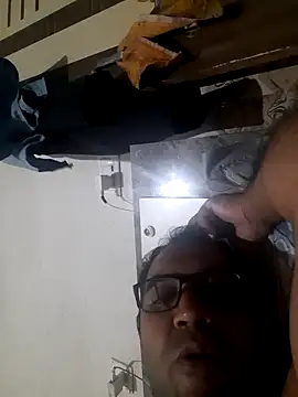 Snapshot of Hot-boy077 chatting on 10.13.25 Hot-boy077 online show from 10.13.25