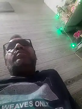 Snapshot of Hot-boy077 chatting on 10.27.25 Hot-boy077 online show from 10.27.25