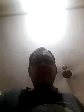 Snapshot of Hot-boy077 chatting on 11.05.25 Hot-boy077 online show from 11.05.25