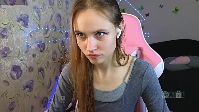 Snapshot of Armurra15 chatting on 03.29.26 Armurra15 online show from 03.29.26