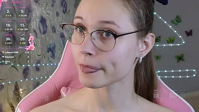 Snapshot of Armurra15 chatting on 04.07.26 Armurra15 online show from 04.07.26