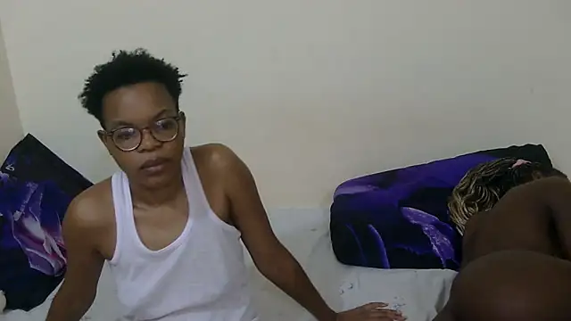 Miss-Hennessy online show from 11.15.25