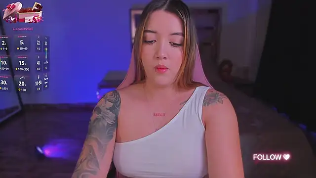 lunaarose online show from 10.07.25