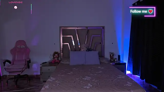 lunaarose online show from 03.11.26