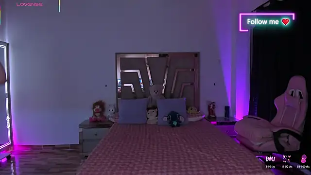 lunaarose online show from 04.15.26