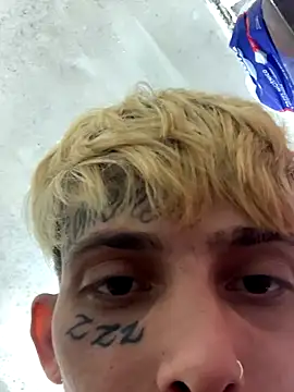 Snapshot of KinkyLatinCock chatting on 09.20.25 KinkyLatinCock online show from 09.20.25