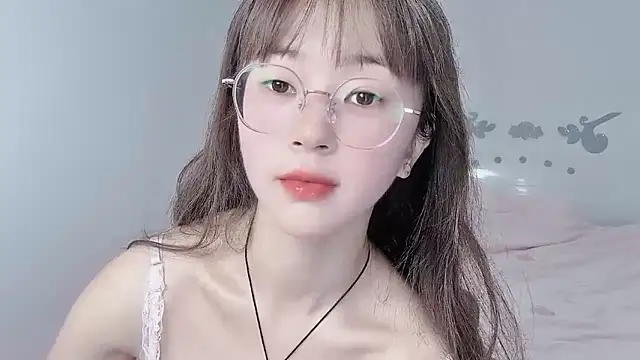 nini a online show from 09.10.25