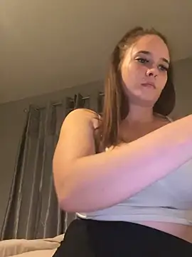 Snapshot of LollyLove_ chatting on 10.11.25 LollyLove  online show from 10.11.25