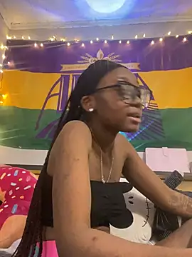 HennessyBaby21 online show from 03.10.26