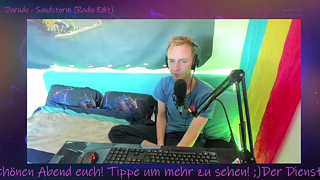 Snapshot of DaveLindau chatting on 09.09.25 DaveLindau online show from 09.09.25