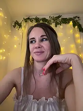 Snapshot of LucieMack chatting on 04.06.26 LucieMack online show from 04.06.26
