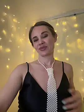 Snapshot of LucieMack chatting on 06.29.26 LucieMack online show from 06.29.26