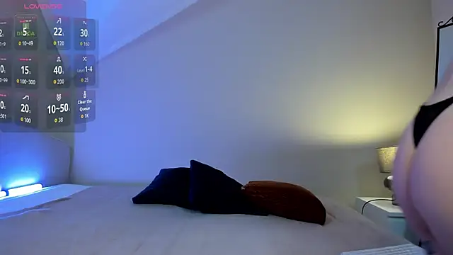 Naomi Urban online show from 09.20.25