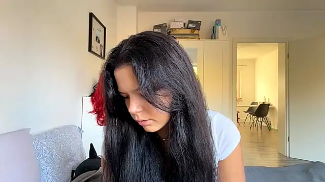 MaydaCornwall online show from 10.30.25