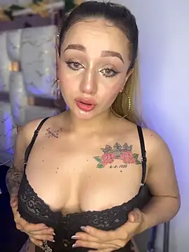 Sara Sophia420 online show from 04.17.26