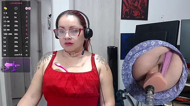 leidydi223 online show from 12.04.25