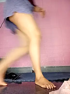 Snapshot of Rose_194 chatting on 10.16.25 Rose 194 online show from 10.16.25