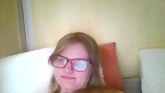 Moonolighta online show from 09.15.25