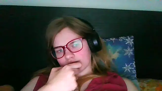 Moonolighta online show from 10.08.25