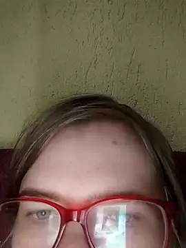 Moonolighta online show from 10.18.25