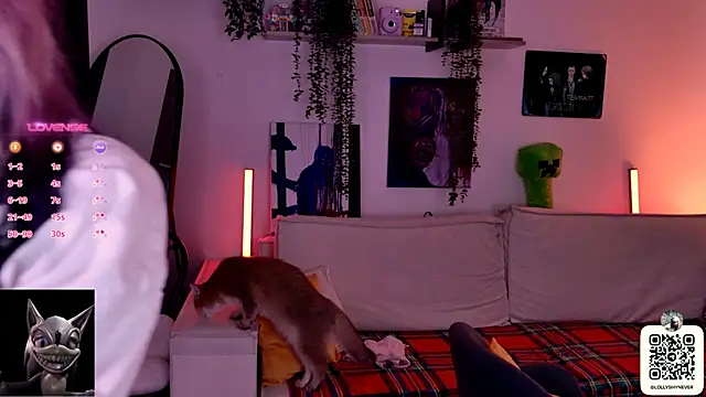 Lollyshy online show from 10.30.25