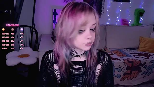 Lollyshy online show from 12.14.25