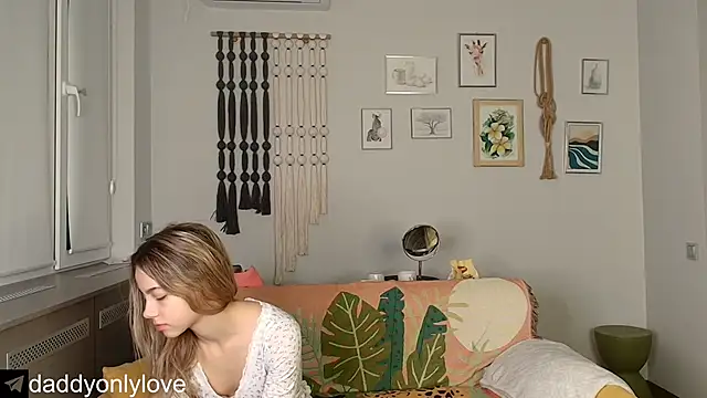 daddyonlyloveme online show from 10.28.25