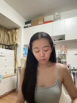 jiajia L online show from 10.09.25