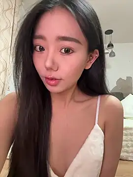 jiajia L online show from 11.23.25