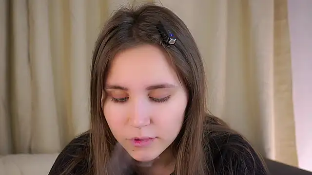 EthalFlowers online show from 12.18.25