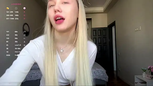 Snapshot of LilianBenskin chatting on 04.16.26 LilianBenskin online show from 04.16.26